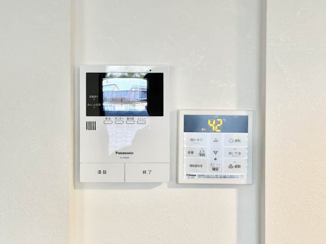 ����10
