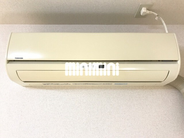 ����9