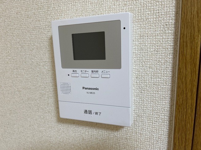 ����11