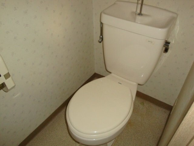 ����4