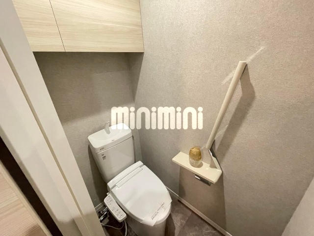����4