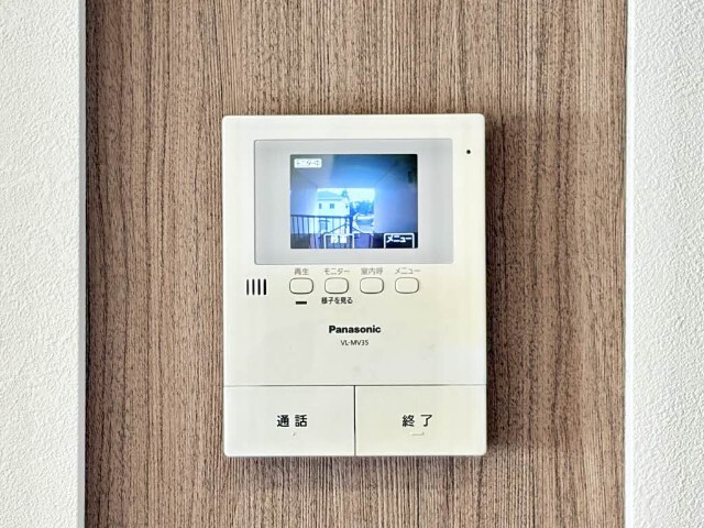 ����10