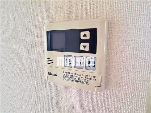 ����16