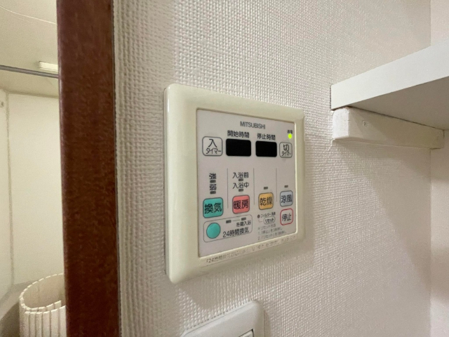 ����18
