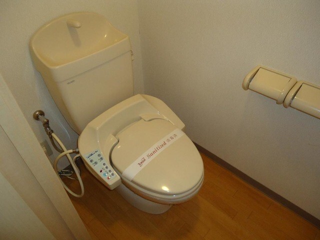����8