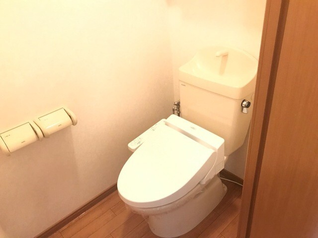 ����8