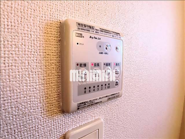 ����11
