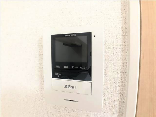 ����10