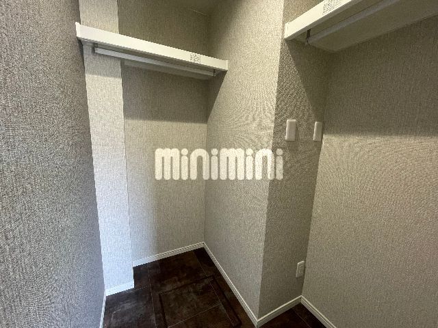 ����6