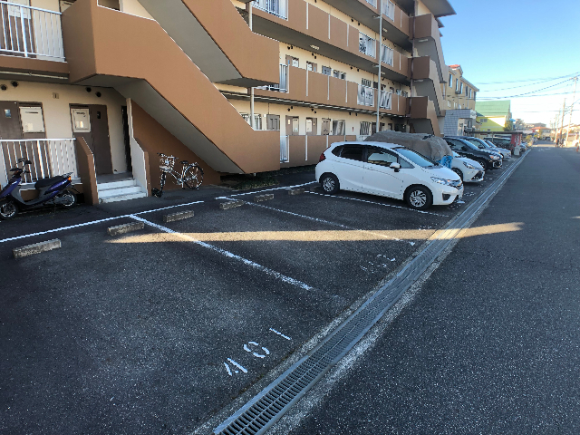 ����20