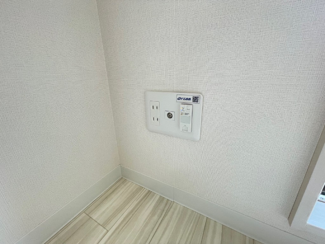 ����20