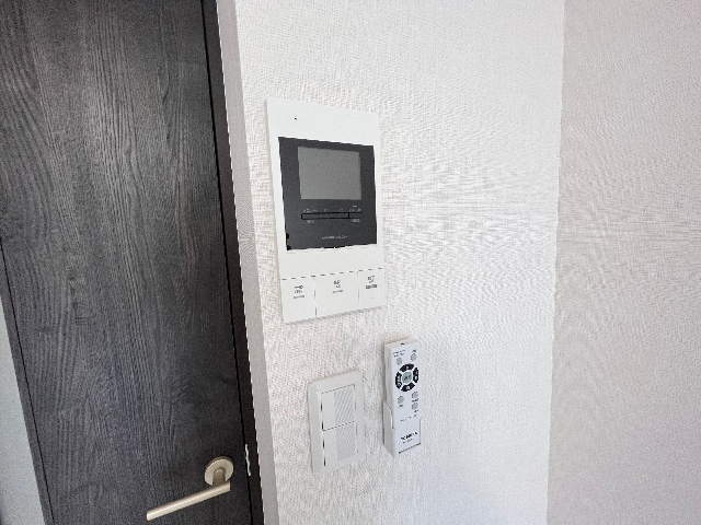 ����10