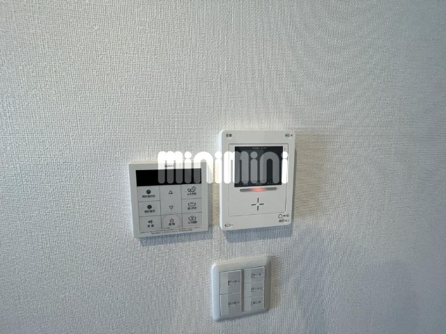 ����10