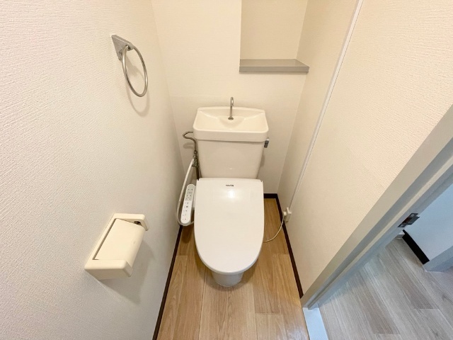 ����7