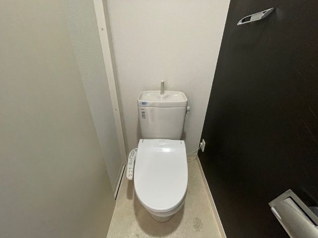 ����9