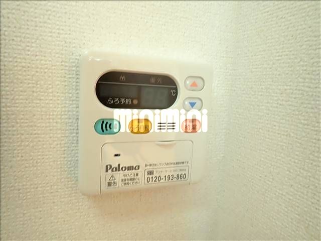 ����20