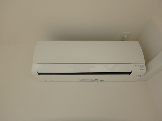 ����10