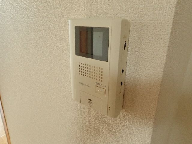 ����10