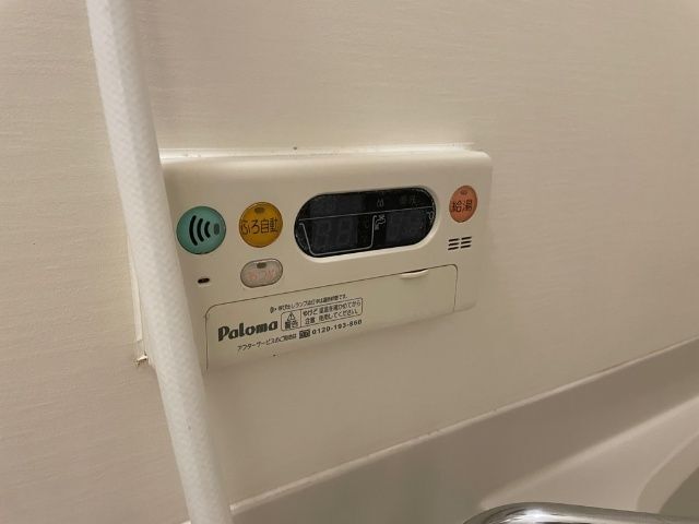 ����21