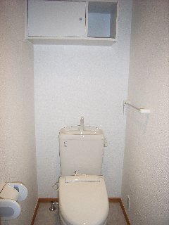 ����4