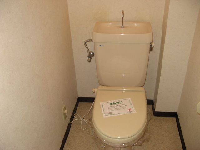 ����4