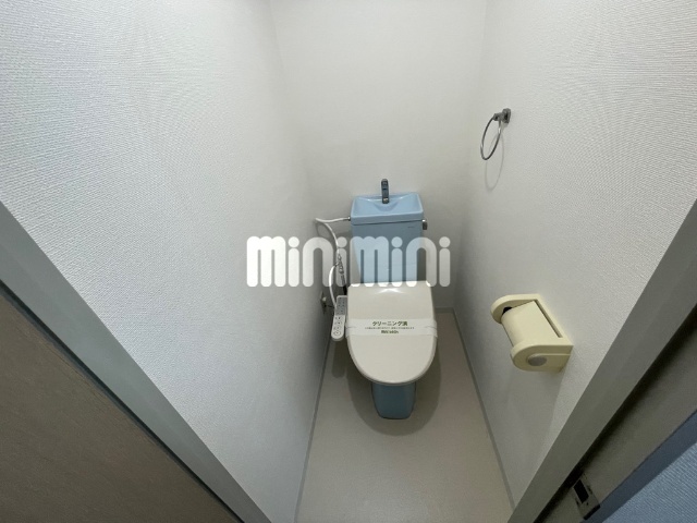 ����4