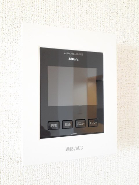 ����10