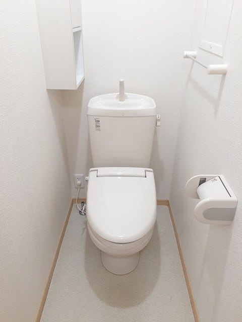 ����8