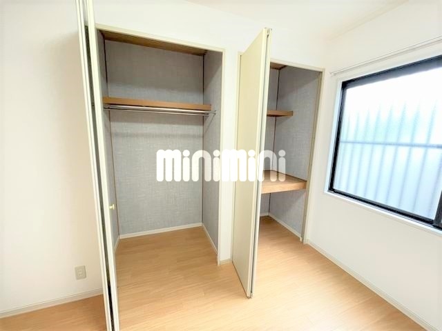 ����8