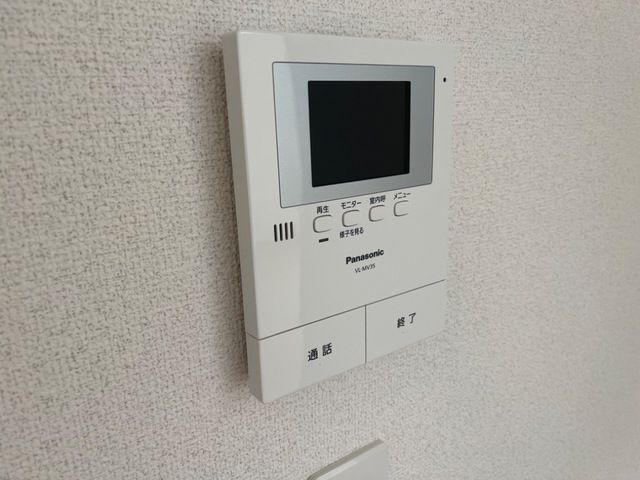 ����10