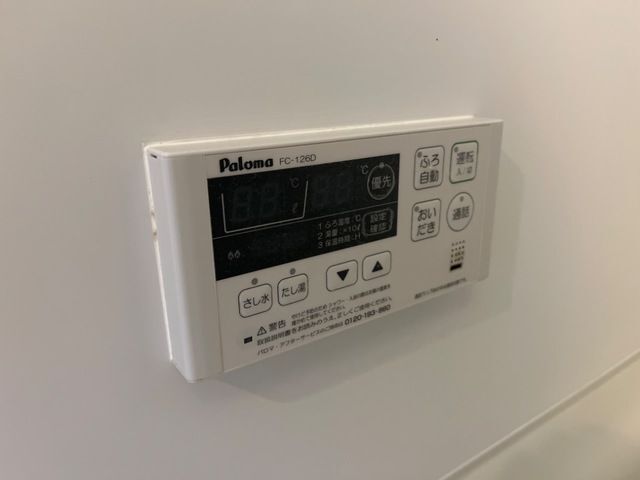 ����20