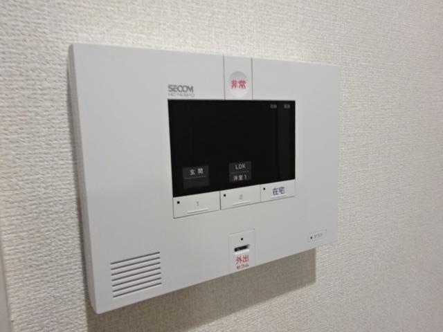 ����10