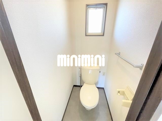 ����4
