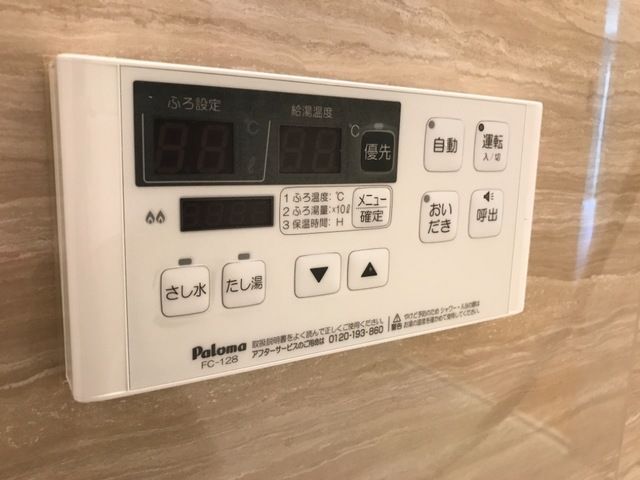 ����16