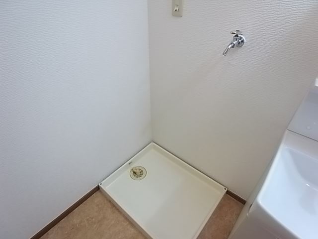 ����4