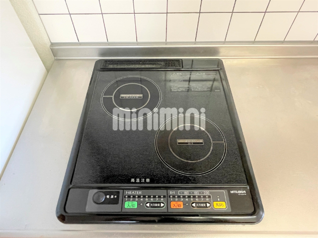 ����20