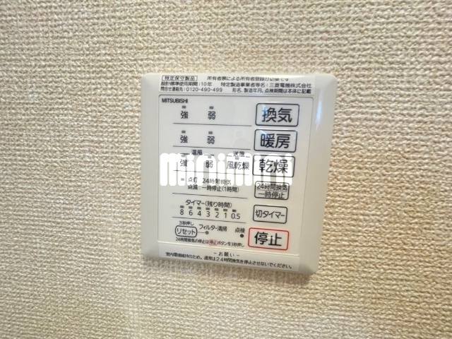 ����16
