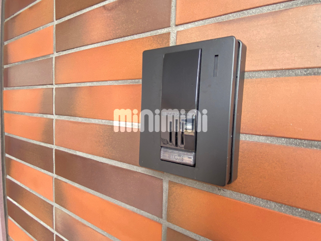 ����11