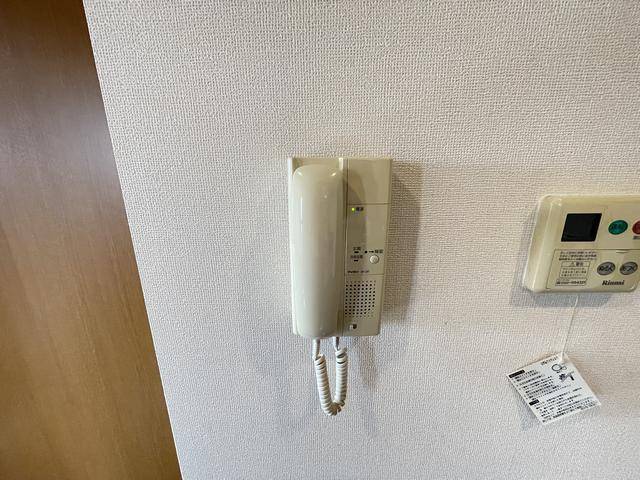 ����7