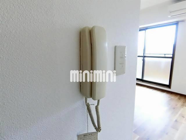 ����11