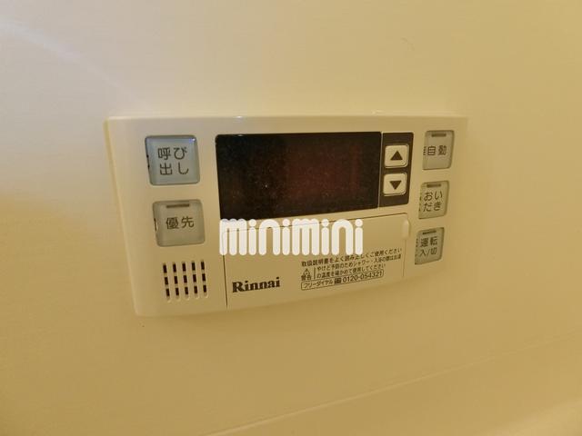 ����11