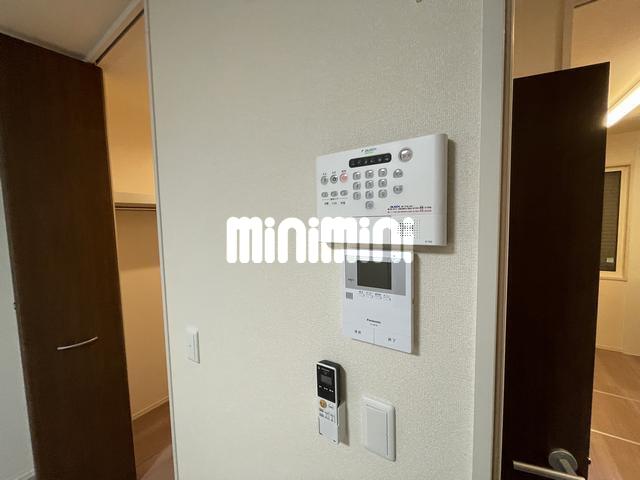 ����10