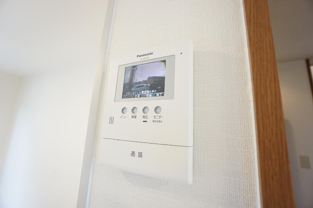 ����11