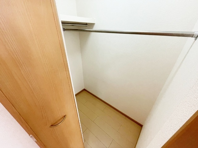 ����5