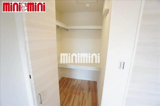 ����5