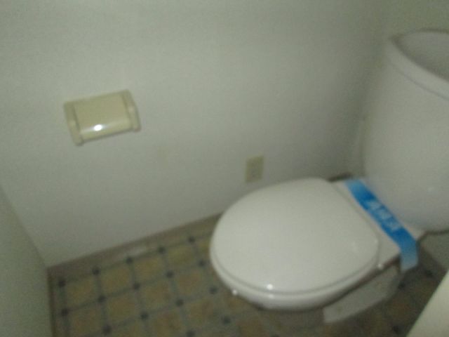 ����4