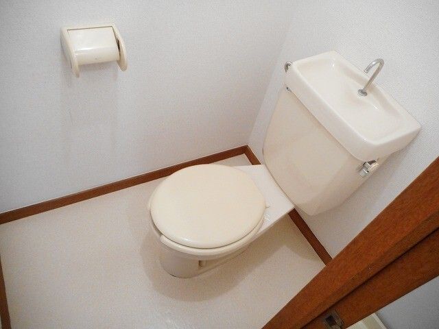 ����4