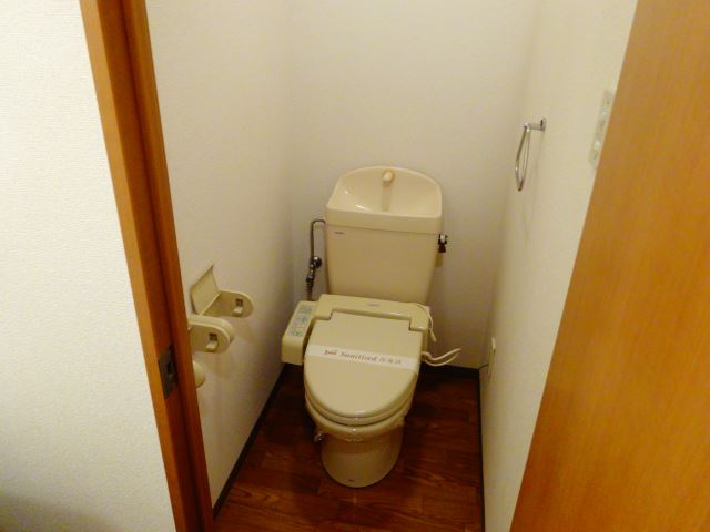 ����4