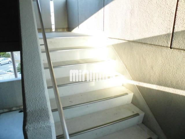 ����20