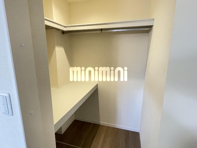 ����5